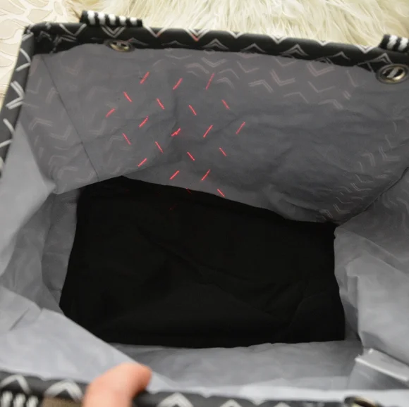 Thirty-One Gifts Tip Top Chevron Small Utility Tote